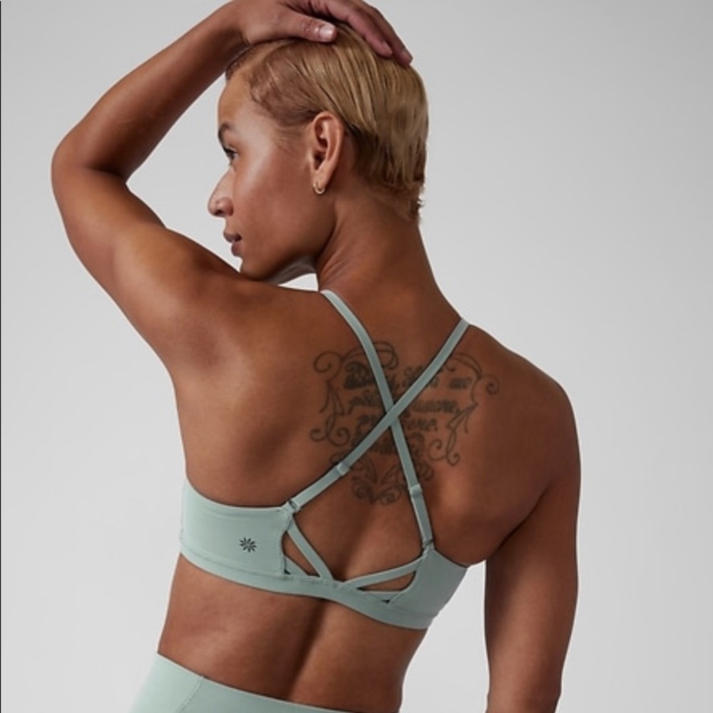 💕Athleta Elation Bra A-C. Medium Minimalist Grey - Picture 3 of 6